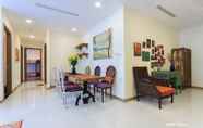 Lobby 4 Wow! Homes by Christine - Vinhomes Luxury