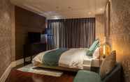 Kamar Tidur 4 Lagom Bright House Sea View Apartment