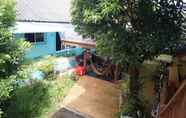 Bangunan 6 Three Moons Homestay