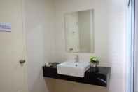 Toilet Kamar Supirum Cozy Home 3 Bedroom near Beach