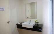 Toilet Kamar 6 Supirum Cozy Home 3 Bedroom near Beach