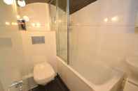 In-room Bathroom SS Property Hub - Studio near Hyde Park Paddington