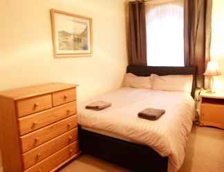 Bedroom 2 SS Property Hub - Central London Family Apartment