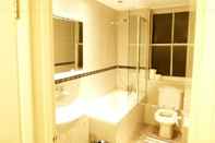 In-room Bathroom SS Property Hub – Covent Garden Apartment