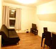 Common Space 6 SS Property Hub - Canary Wharf Apartment