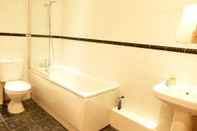 In-room Bathroom SS Property Hub - Family Apartment Kensington