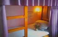 Kamar Tidur 4 Yangshuo Showbiz Youth Hostel