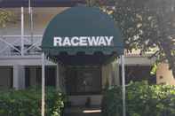 Exterior Raceway Motel