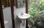 Toilet Kamar 2 Pu Luong Holiday