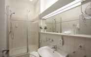 In-room Bathroom 5 Hotel Landhaus Schieder
