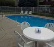 Swimming Pool 4 SureStay Plus Hotel by Best Western Auburn