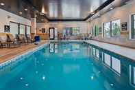 Swimming Pool Best Western Plus Cranberry-Pittsburgh North