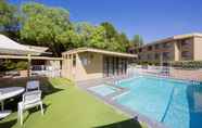 Swimming Pool 3 Accommodate Canberra - Kingston Court