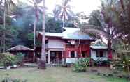 Exterior 7 Batuan Hammock Hostel