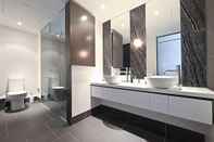 In-room Bathroom Accommodate Canberra - The ApARTments