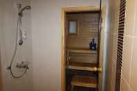 In-room Bathroom Two bedroom apartment in Raahe