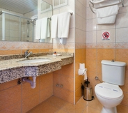 Toilet Kamar 5 Alanya Beach Hotel