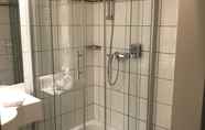 In-room Bathroom 7 Hotel Hungerkamp