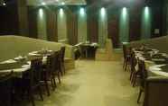 Restoran 6 Venky Residency