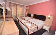 Bedroom 6 Ananas Hotel