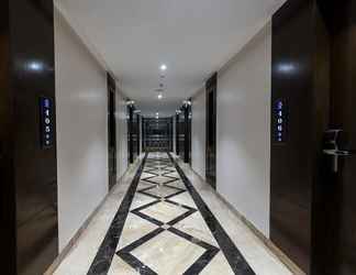 Sảnh chờ 2 Hotel Saffron Crest