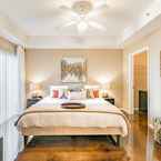 BEDROOM BC-320: Channelside Luxury Apartment