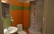 Toilet Kamar 6 Hotel City