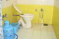 Phòng tắm bên trong Hotel Vasundhra