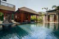 Swimming Pool Villa Mewah