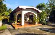 Bangunan 5 River Side Villa