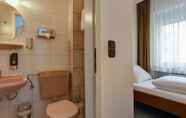 In-room Bathroom 5 Centro Hotel Arde