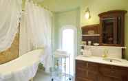 In-room Bathroom 3 Hotel Boutique Edelweiss La Garriga - Adults Only