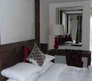 Kamar Tidur 4 Crouchers Hotel