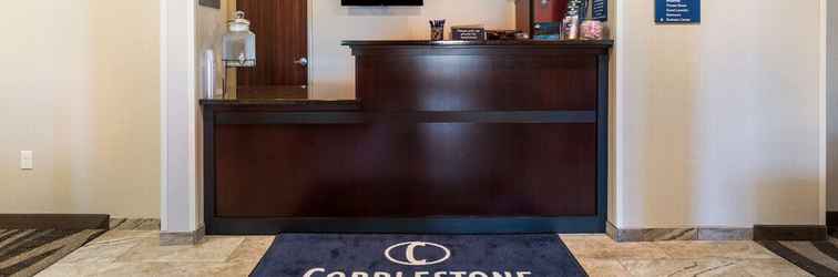 Lobi Cobblestone Hotel & Suites - Victor