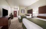 Kamar Tidur 2 Cobblestone Hotel & Suites - Victor