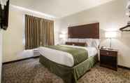 Kamar Tidur 5 Cobblestone Hotel & Suites - Victor