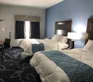 Bedroom 2 Baymont by Wyndham Houston Hobby Airport