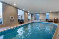 Swimming Pool Cambria Hotel West Orange