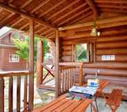 Bedroom 4 Canadian Log Cottage TAKITARO