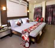 Bedroom 2 Hotel Navaratna