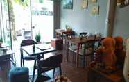 Nhà hàng 5 Yuppadee Room for Rent Khaolak Center
