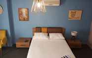 Kamar Tidur 4 Retro Suites