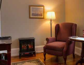 Sảnh chờ 2 Sir Isaac Brock B&B Luxury Suites