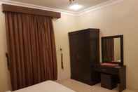 Kamar Tidur Meera Suites 4