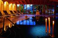Swimming Pool Schloss Hotel Korb