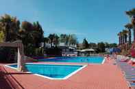 Swimming Pool Villaggio Camping Costa d'Argento