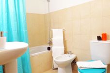 In-room Bathroom IM ON Avenida