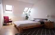 Kamar Tidur 2 Attic Flat With Amazing Terrace