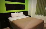 Kamar Tidur 7 Tropicana Inn