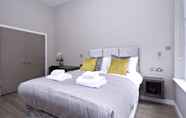 Kamar Tidur 6 Destiny Scotland Apartments at Nelson Mandela Place